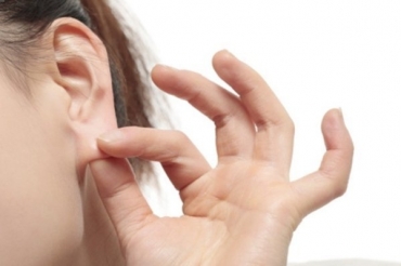 Trị sẹo lồi dái tai khi bấm lỗ tai
