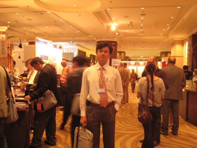 Bác sĩ Thuận tại buổi hội thảo IMCAS tại Bangkok, Thailand 